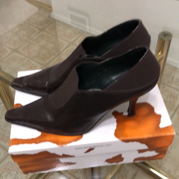 Shoes - Picture 2 of 4